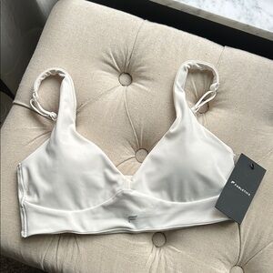 NWT Fabletics Ivory Bra Wireless w/removable pads & adjustable straps Small